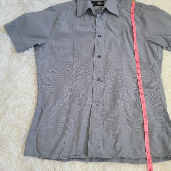 H&M Conwell Short Sleeve Button Down Dress Shirt Size S - Picture 7 of 11